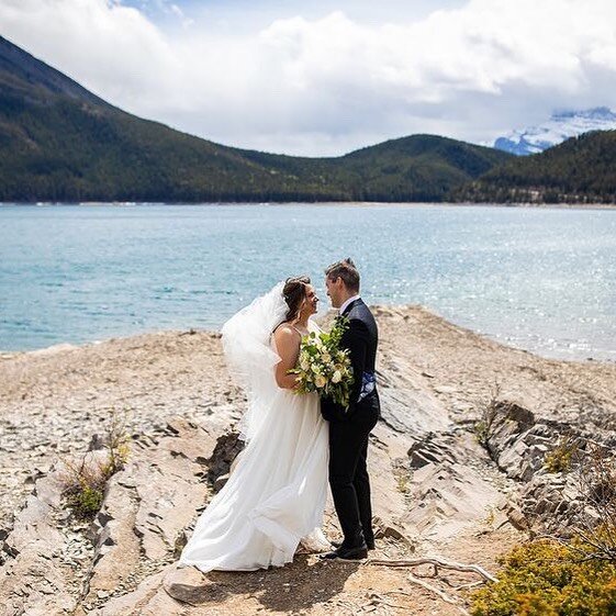 True story: by the end of the summer all of the weddings are a giant blur and I&rsquo;m just as excited to see the pictures as you are! 

: @colehofstra 

#alpineblooms #alpinebride  #gettingmarriedincanmore #gettingmarriedinbanff #rockymountains #